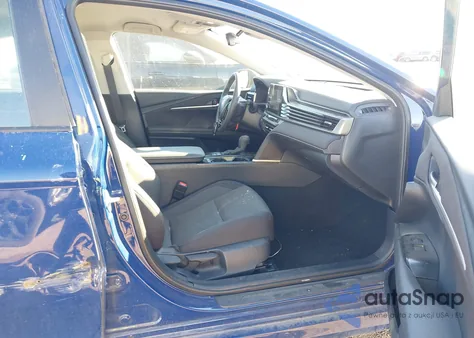 2025 Toyota Camry Le z USA, uszkodzony, nr VIN 4T1DAACK0SU138128